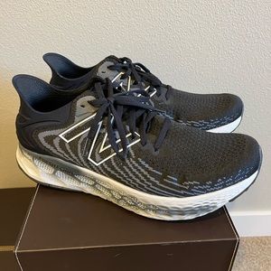 Mens New Balance shoe